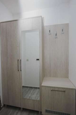 Отель Hotel Dapčević Цетине Двухместный номер с 1 кроватью или 2 отдельными кроватями и собственной ванной комнатой-28